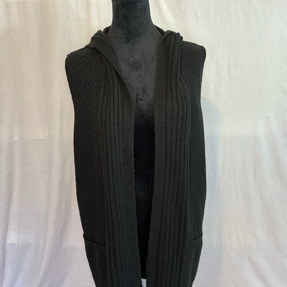 NWT Verve‎ Ami Black Long Hooded Sweater Vest in Size 1X - Picture 2 of 14